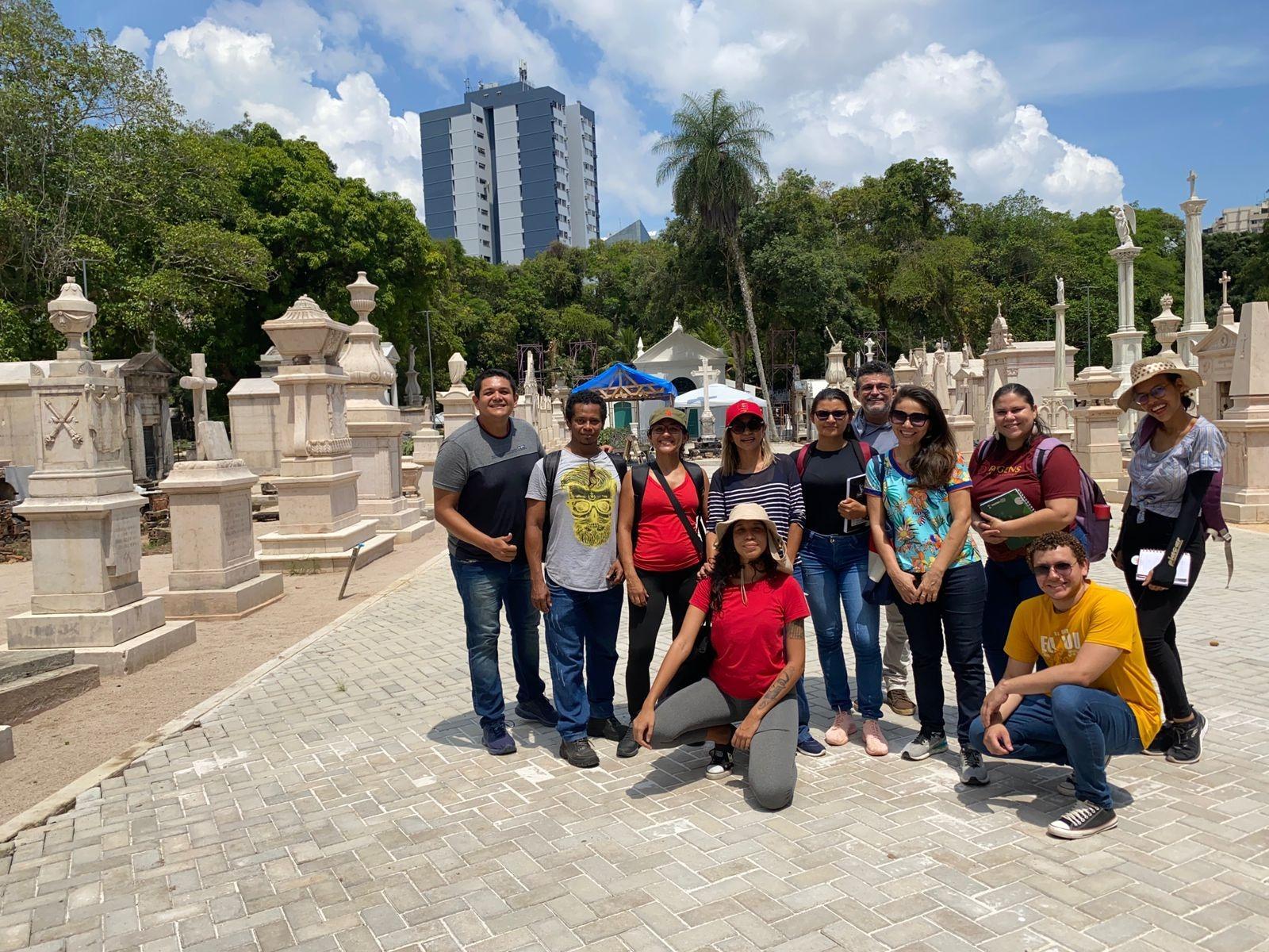 visita ao cemitério soledade